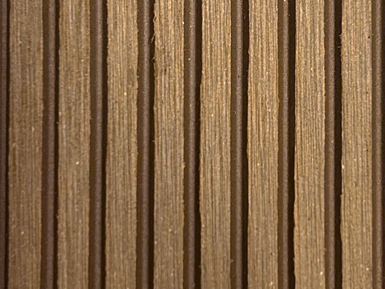 Detailaufnahme Holzart WPC geriffelte Seite