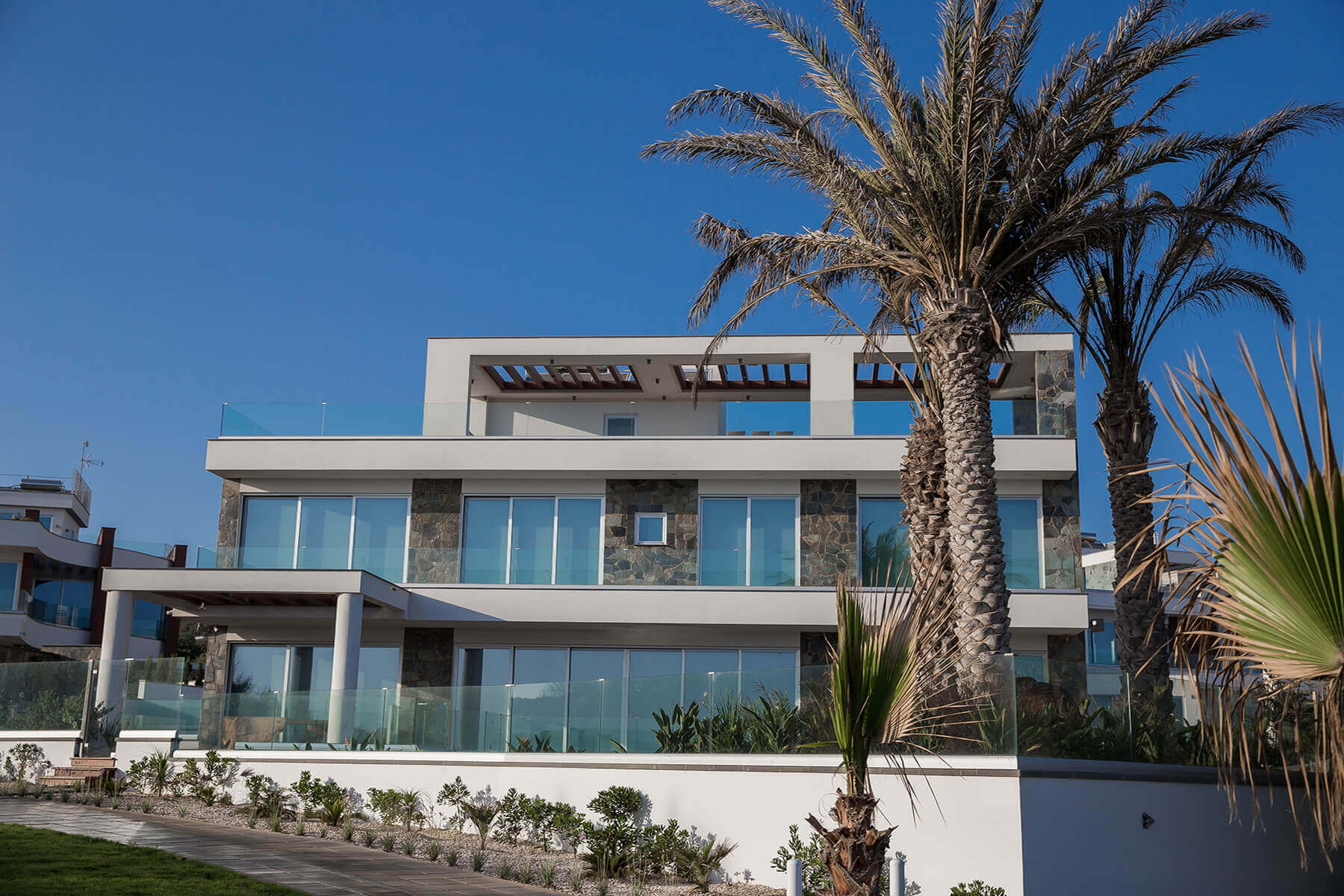 Glasgeländer CLIP Individualmass für jede Einbausituation & Gestaltung