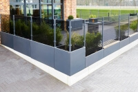 Durchgängiger Windschutz