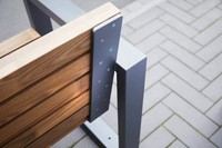 Gartenbank Tola mit einer stabilen Rückenlehne