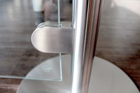 Glashalter und Rundpfosten für Stellwand