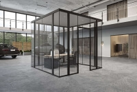 Raum-in-Raum-System als Verkaufsgespräch-Raum in einem Autohaus