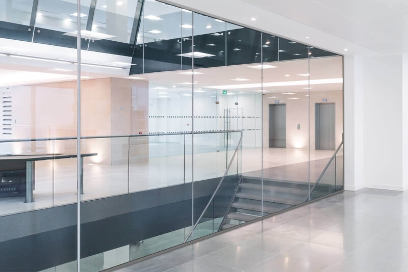 Absturzsichere Verglasung Büro