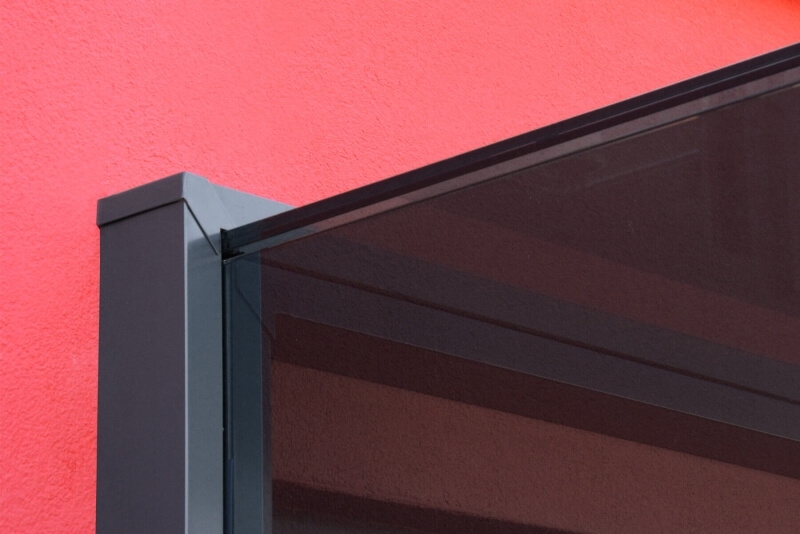 Detailansicht Vordach mit Windfang Duravento