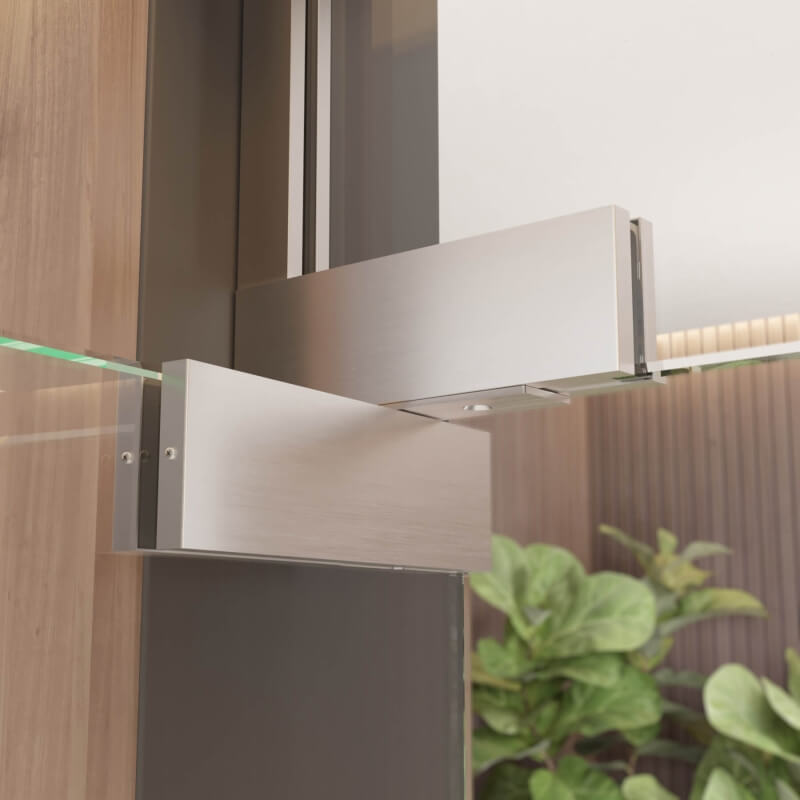 Eckbeschläge einer Oberlichtverbindung aus Edelstahl