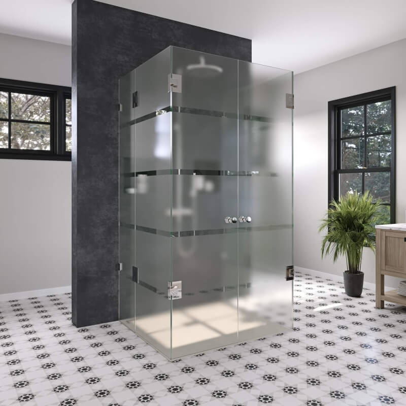 Faktbare Dusche mit Satinierungsmuster