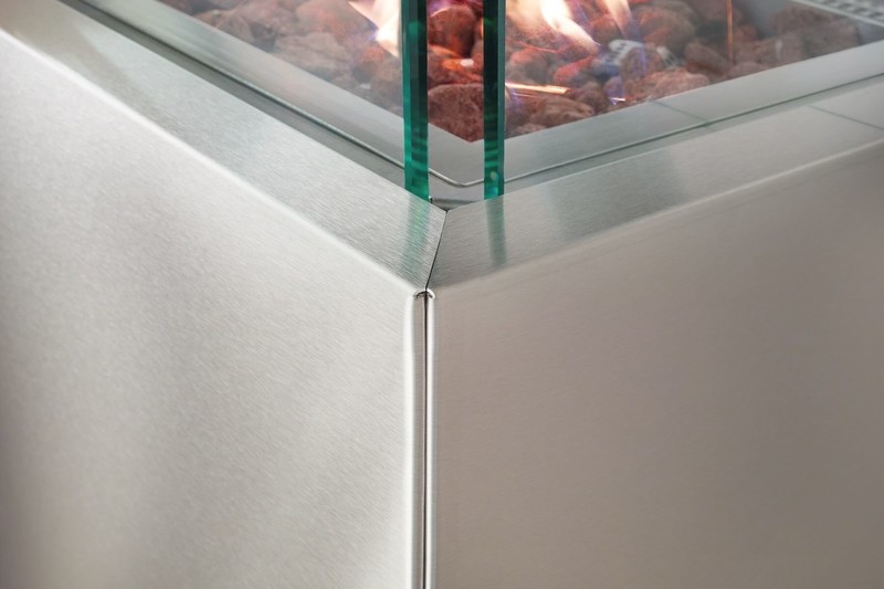 Feuersäule aus hochwertigem Metall für den Garten