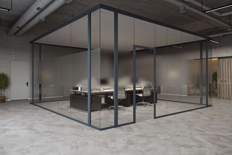 Großes Raum-in-Raum-System mit anthrazitfarbenen Profilen