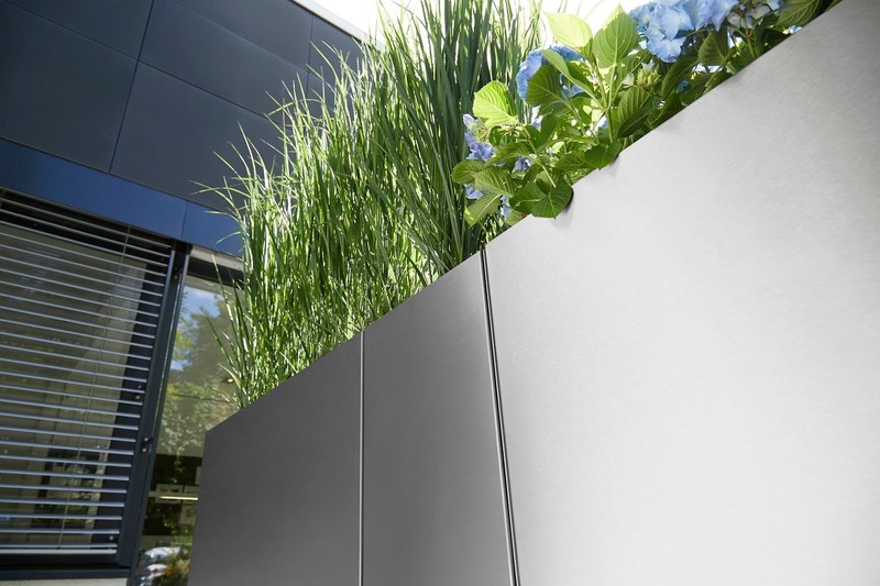 Pflanzsäulen Metall mit Bepflanzung