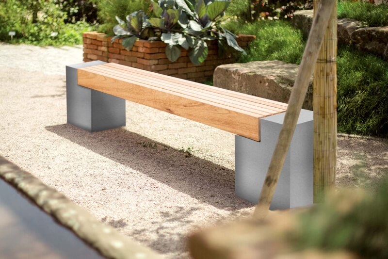 Sitzbank mit schmalen Seitenwangen aus Edelstahl