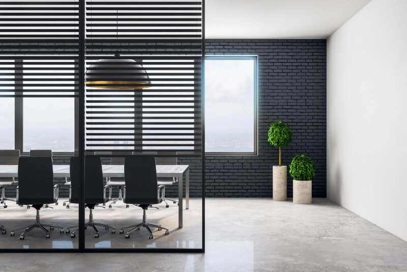 Slim Trennwand mit schwarzen Profilen