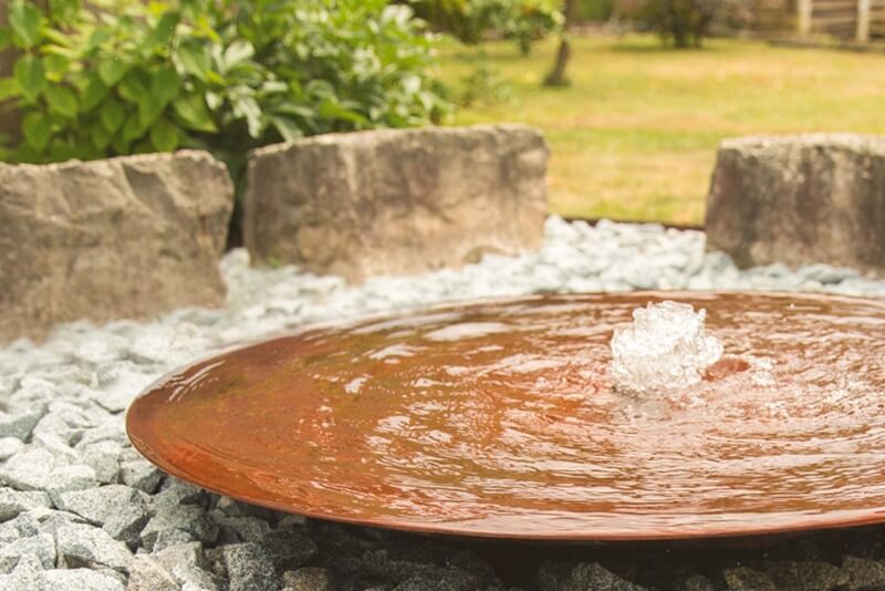 Wasserschalenbrunnen in Cortenstahl