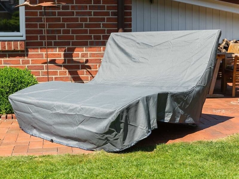 Wellenliege mit Schutzhülle in grau