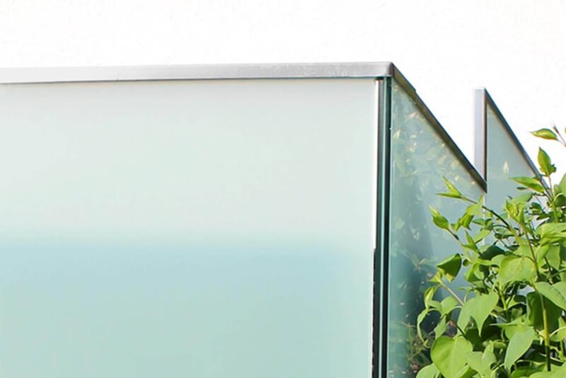 Wind-und Sichtschutz PERVIENTO mit Gefälle